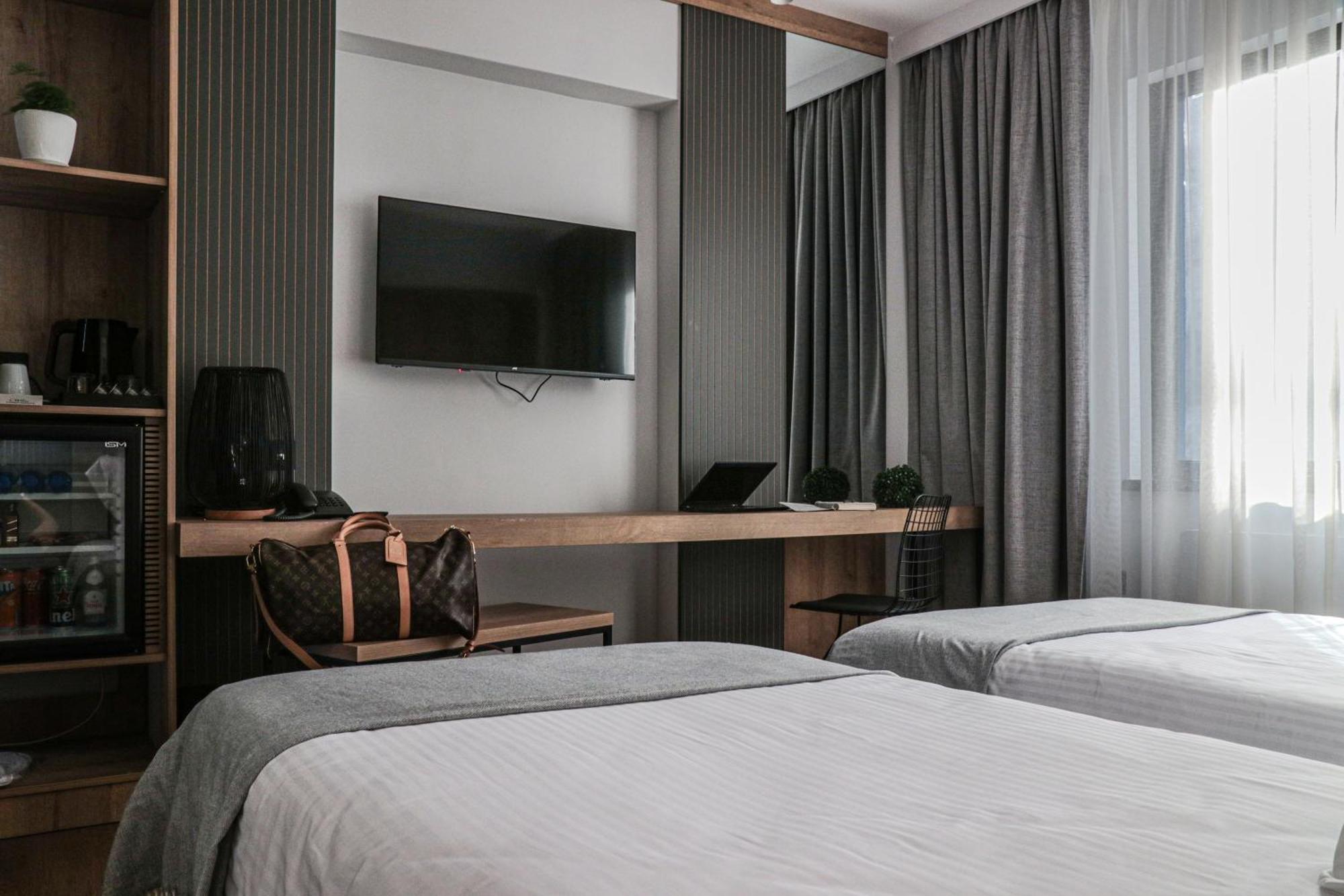 Best Western Plus Lozenetz Hotel Sofia Exterior photo