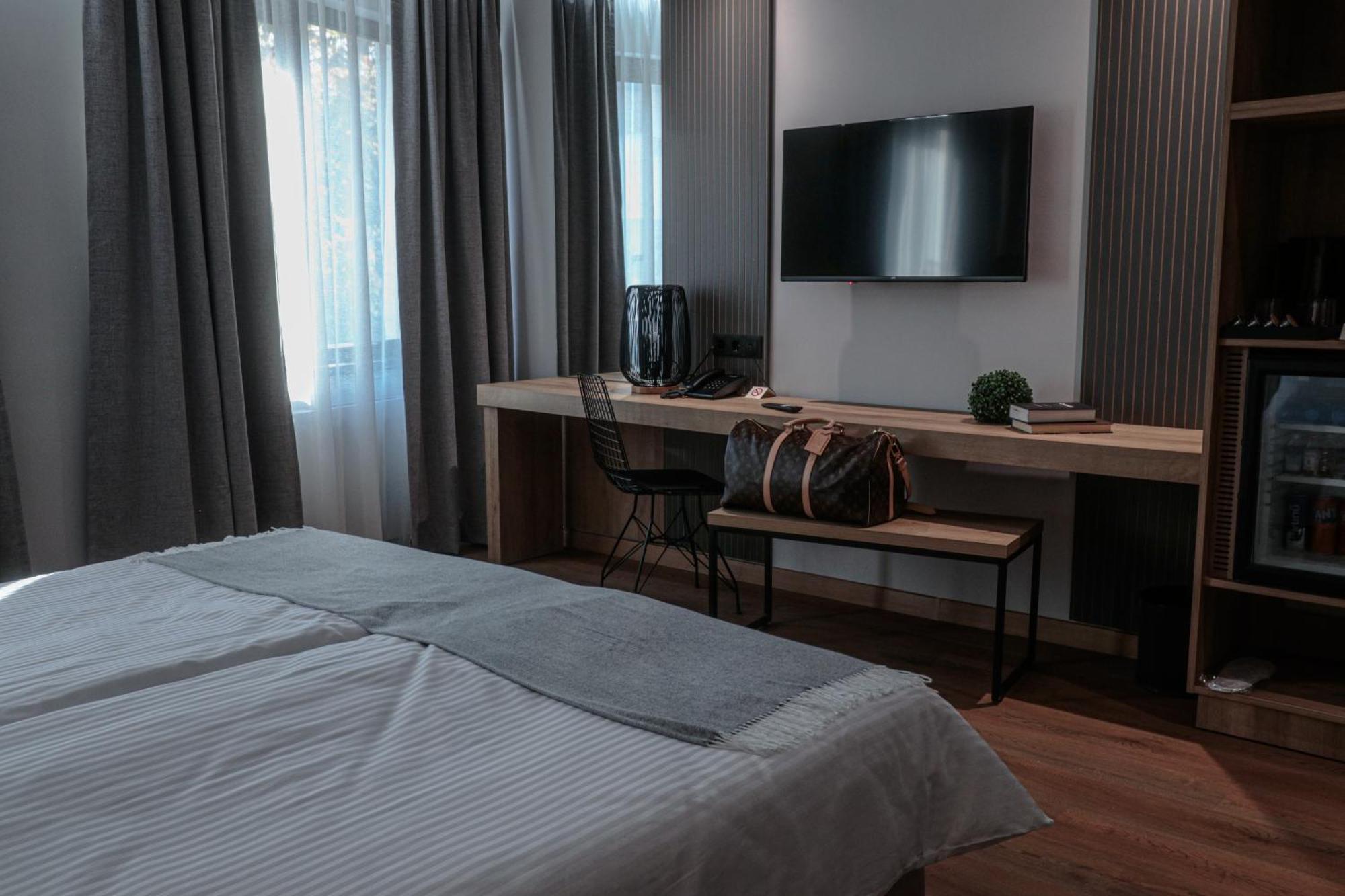 Best Western Plus Lozenetz Hotel Sofia Exterior photo